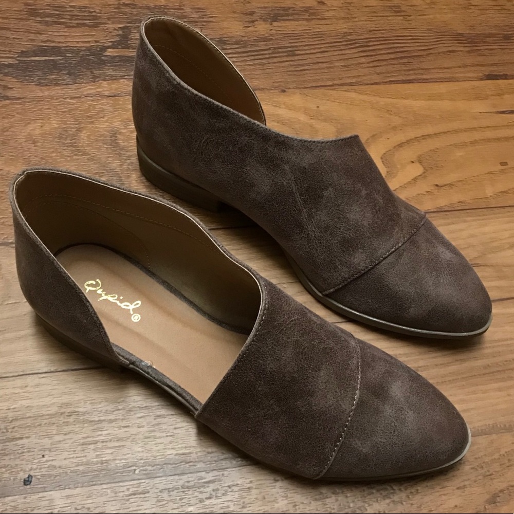 Qupid Tuxedo Pointed Toe Ballet Flat, Size 7